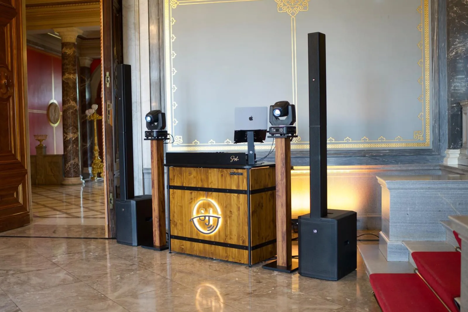Der Gartensaal Schloss Albrechtsberg mit Equipment DJ Sascha Juranek