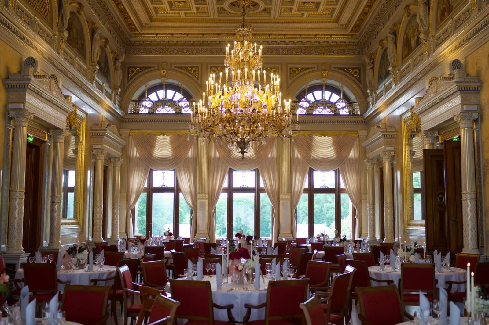 Der Kronensaal im Schloss Albrechtsberg