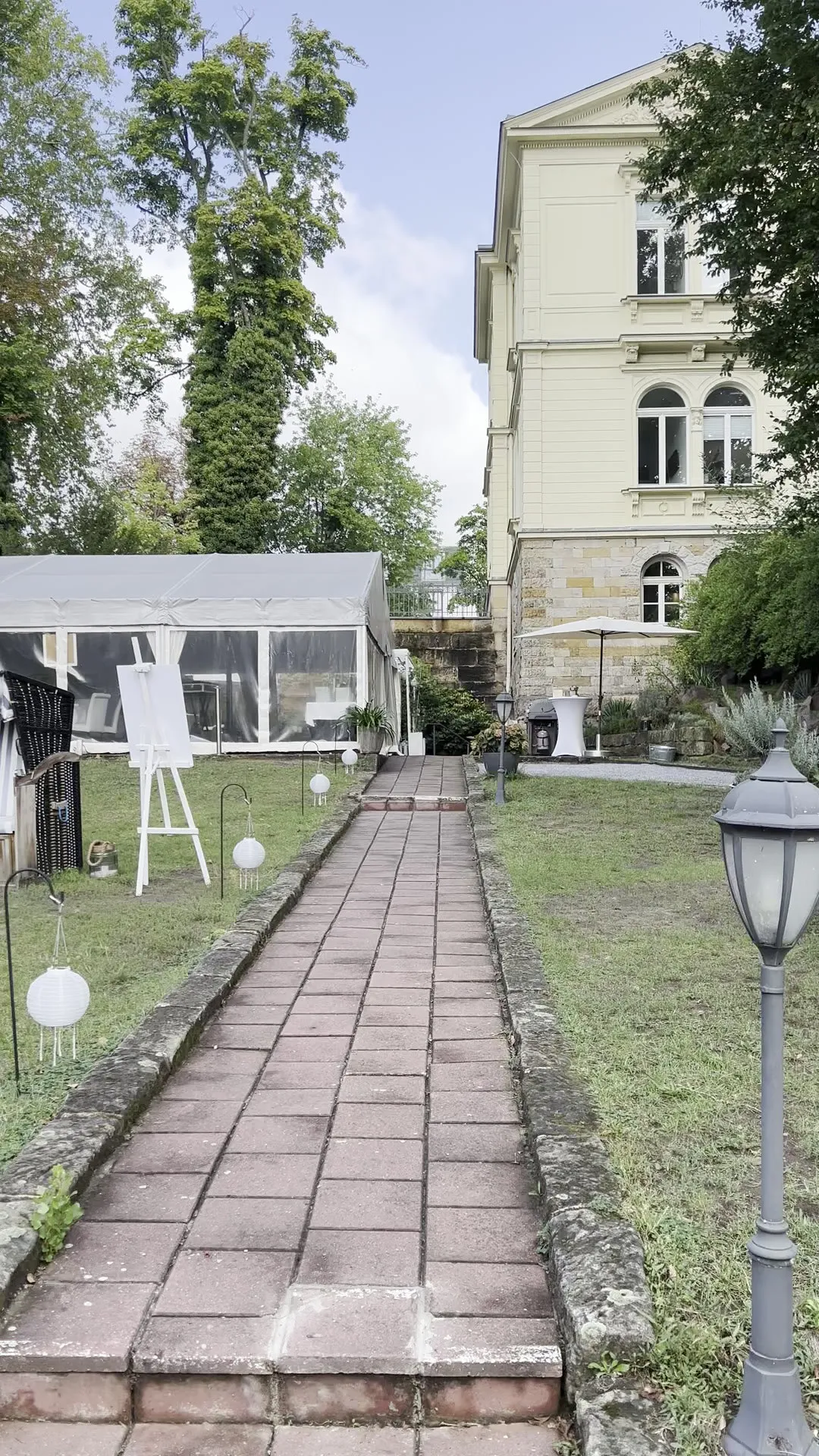 Video zum Aussenbereich von Marcolinis Welt