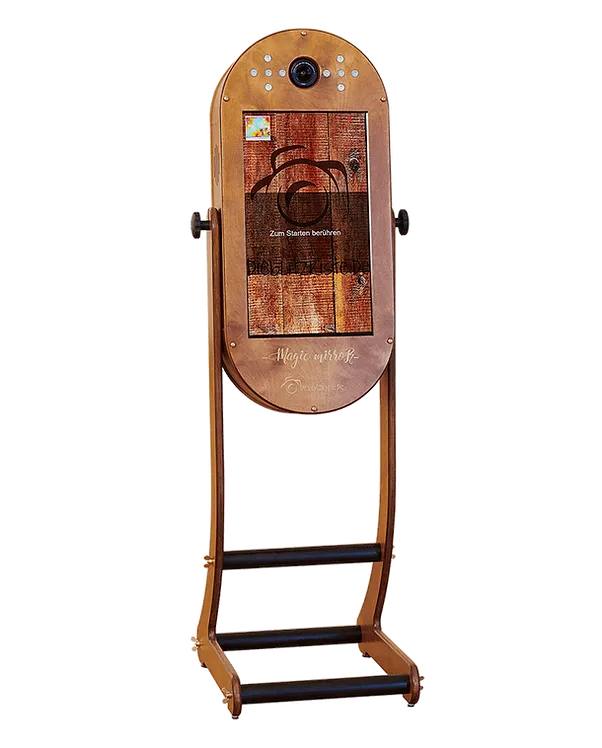 Magic Mirror Fotobox mit Holzrahmen und Touchscreen auf Standfuß